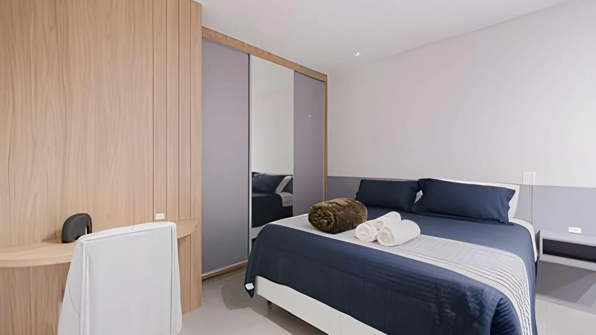 Confortavel E Perto Do Hospital Sao Jose | Min303 Joinville